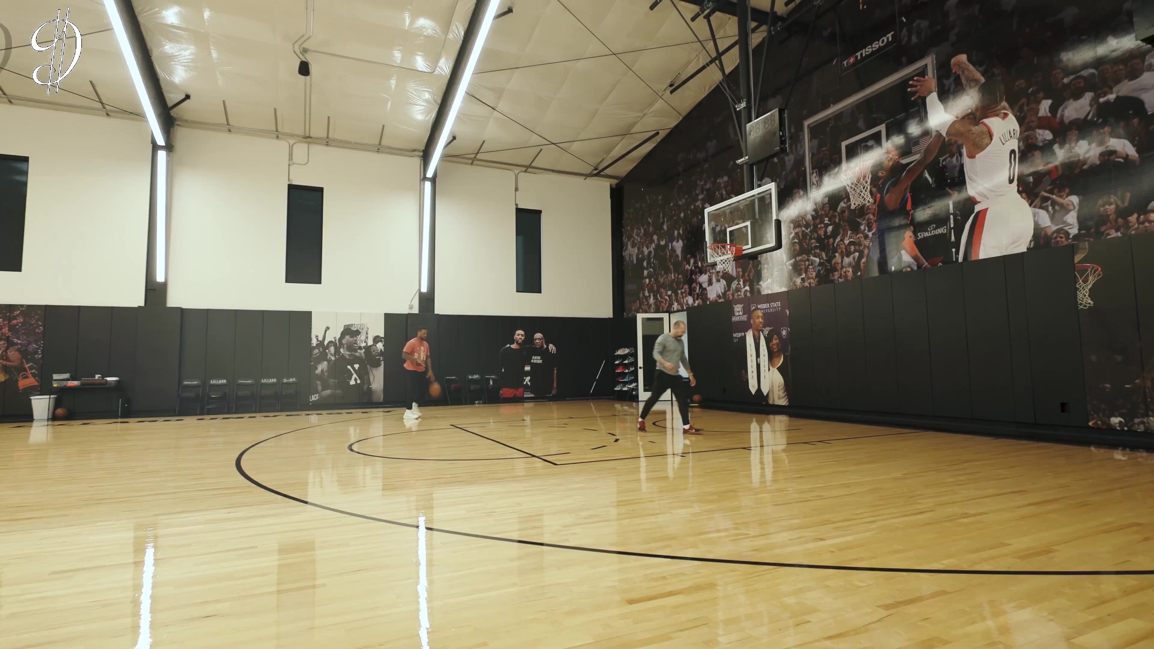 重回球场！利拉德更新社媒 晒自己投篮+跑步训练视频